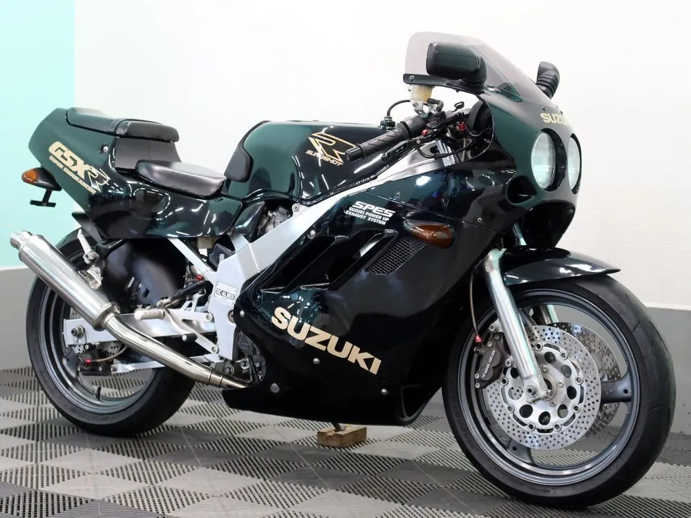Suzuki GSX-R400 из Японии, фото 3