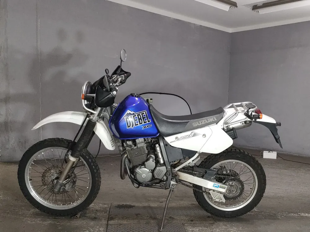 Suzuki DR250R из Японии, фото 2
