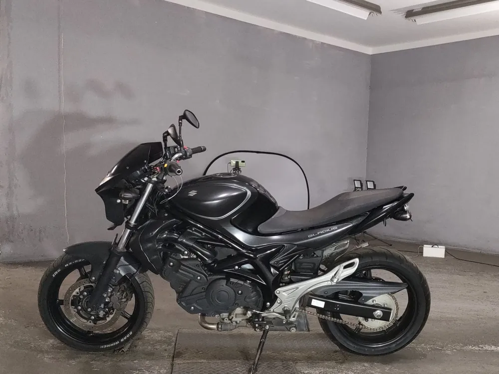 Suzuki Gladius 400 ABS из Японии, фото 2