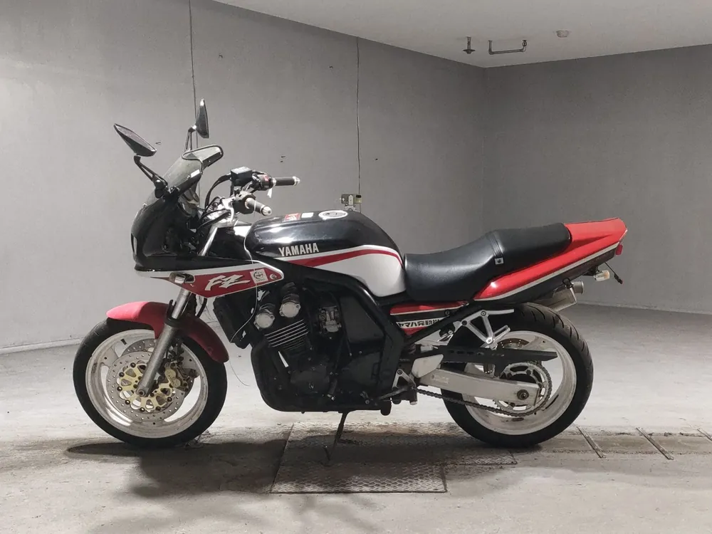 Yamaha FZ400 из Японии, фото 2