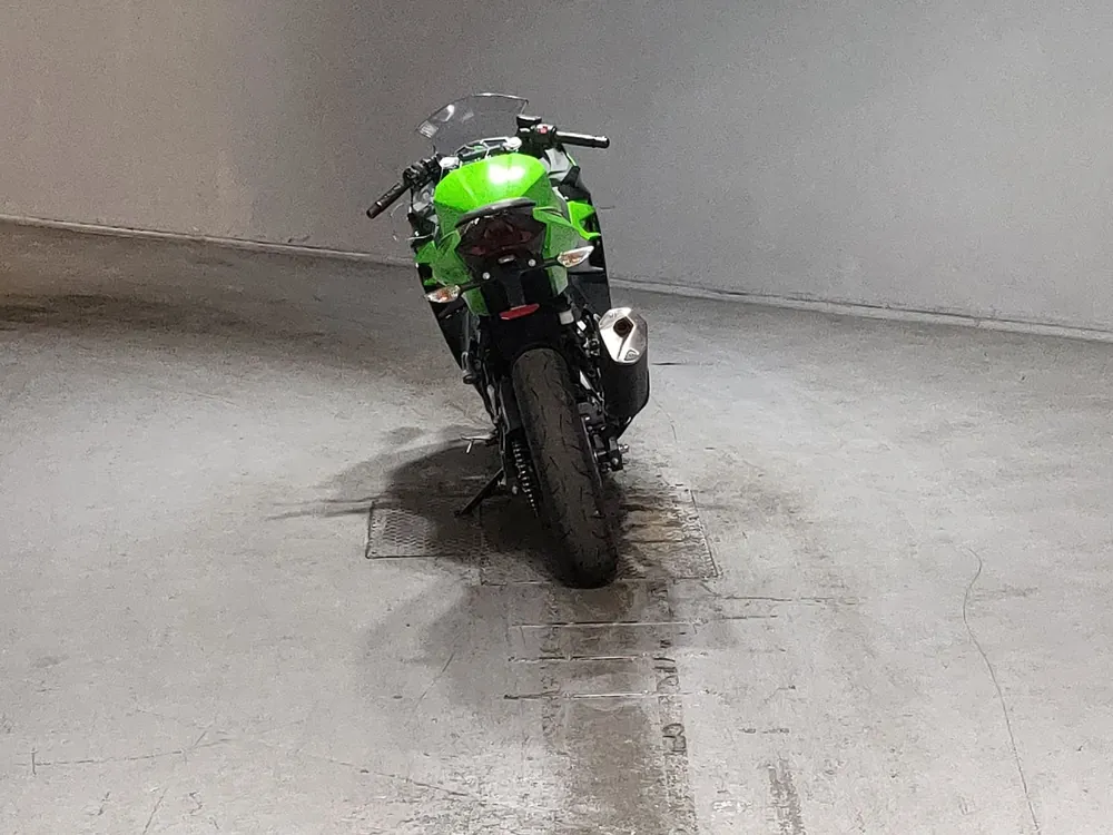 Kawasaki Ninja 400 из Японии, фото 4