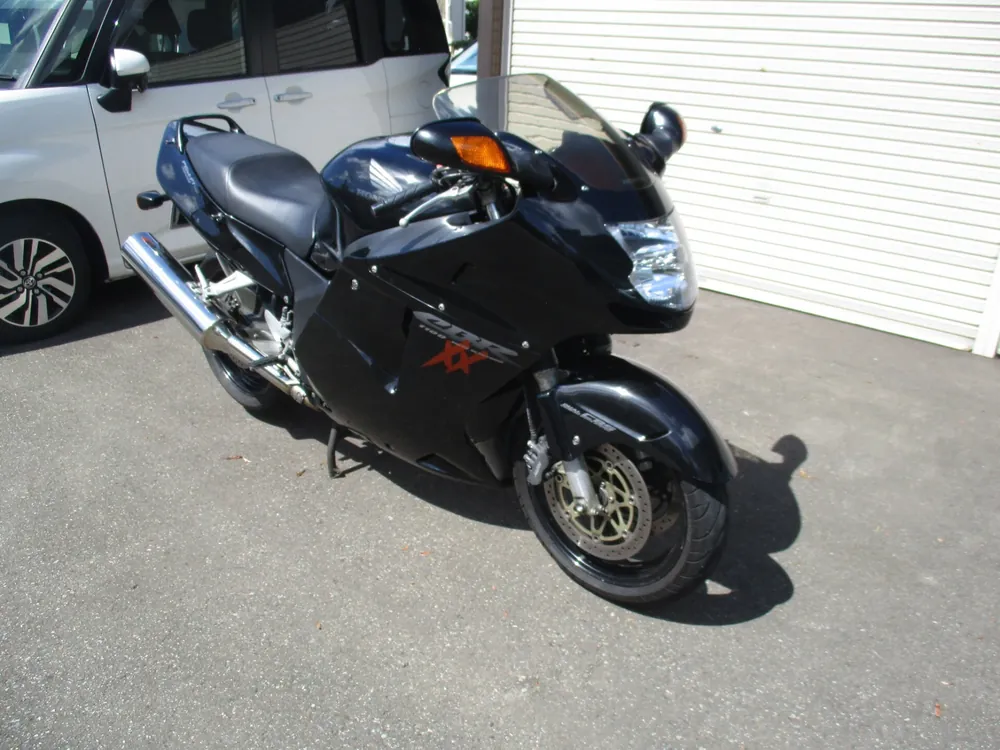 Honda CBR1100XX SC35 из Японии, фото 2