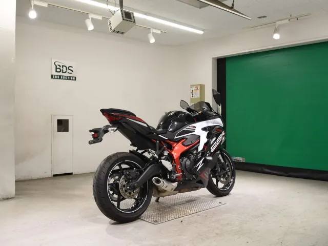 Kawasaki Ninja ZX-25R из Японии, фото 5