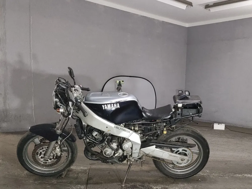 Yamaha FZR250R из Японии, фото 2