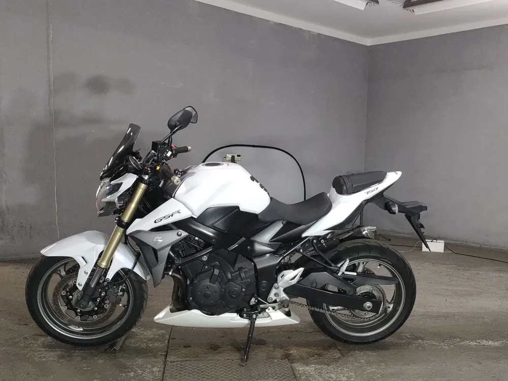 Suzuki GSR750 из Японии, фото 2