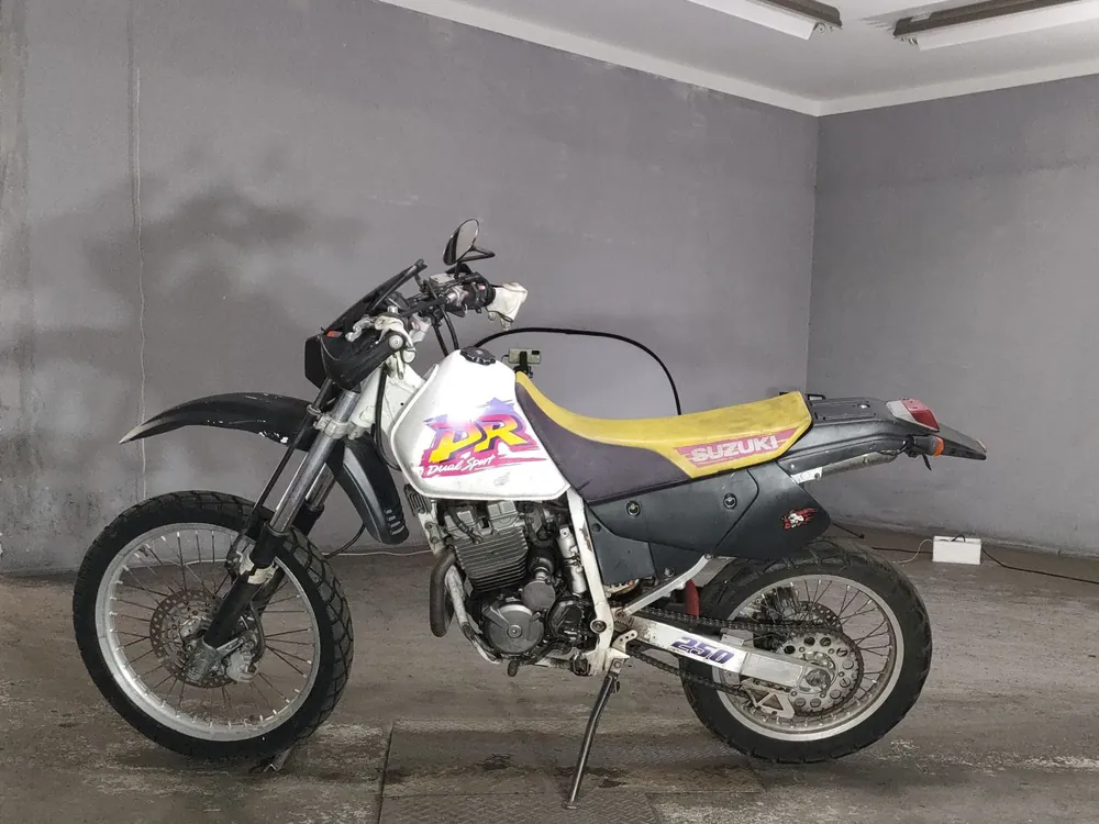 Suzuki DR250R из Японии, фото 2