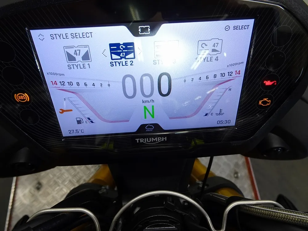 Triumph Street Triple 765 Moto2 Edition из Японии, фото 10