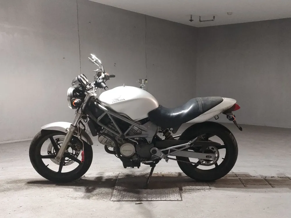 Honda VTR250 MC33 из Японии, фото 2