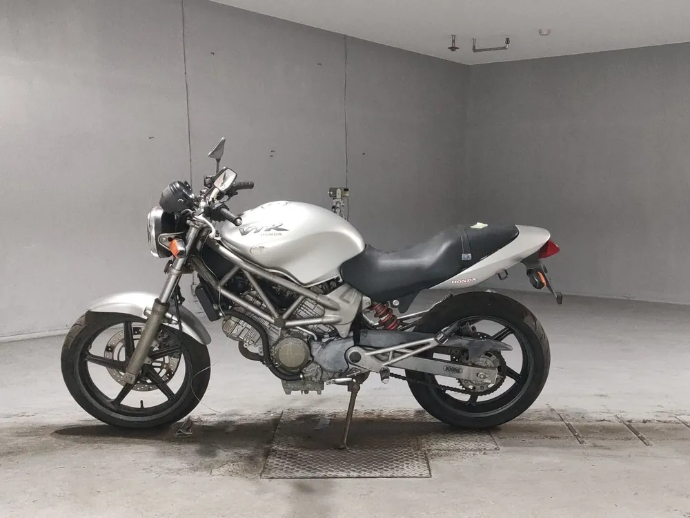 Honda VTR250 MC33 из Японии, фото 2