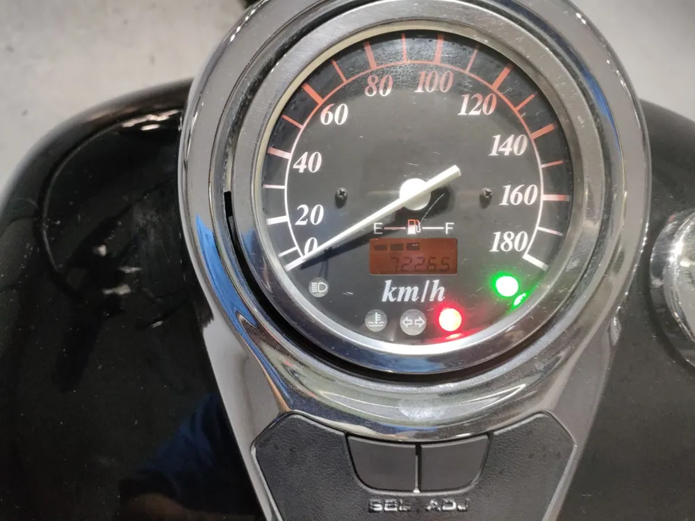 Suzuki Intruder 400 Classic из Японии, фото 5