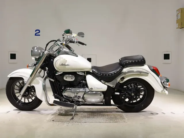 Suzuki Intruder 400 Classic из Японии, фото 2