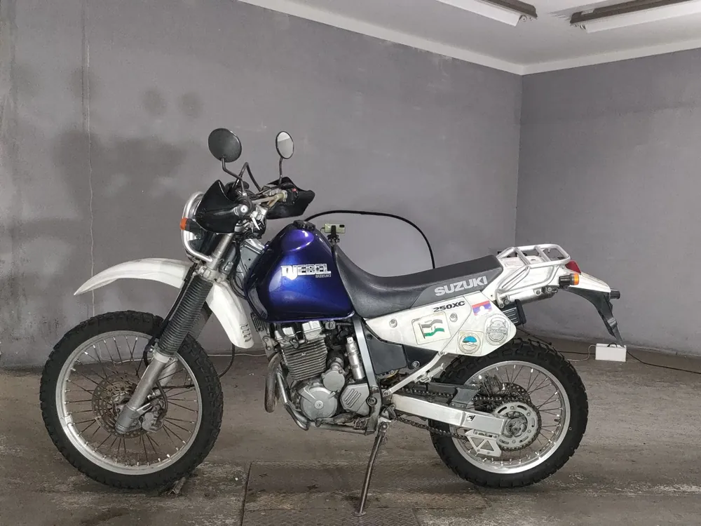 Suzuki DR250R из Японии, фото 2