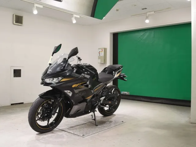 Kawasaki Ninja 400 из Японии, фото 4