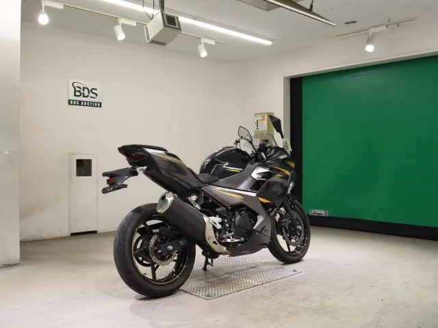 Kawasaki Ninja 400 из Японии, фото 5