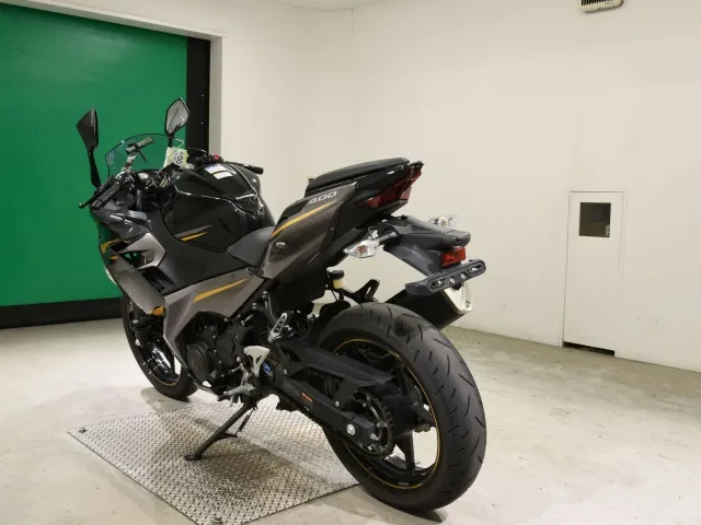 Kawasaki Ninja 400 из Японии, фото 6
