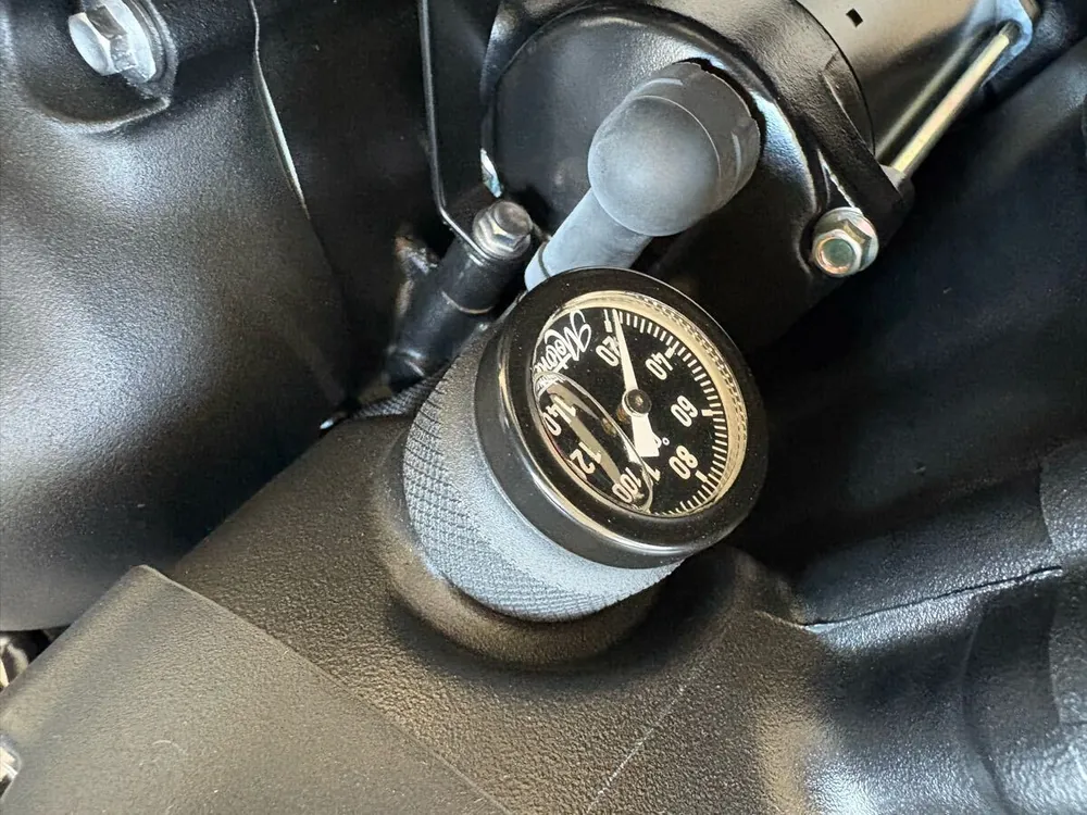 Triumph Bonneville Bobber из Японии, фото 9
