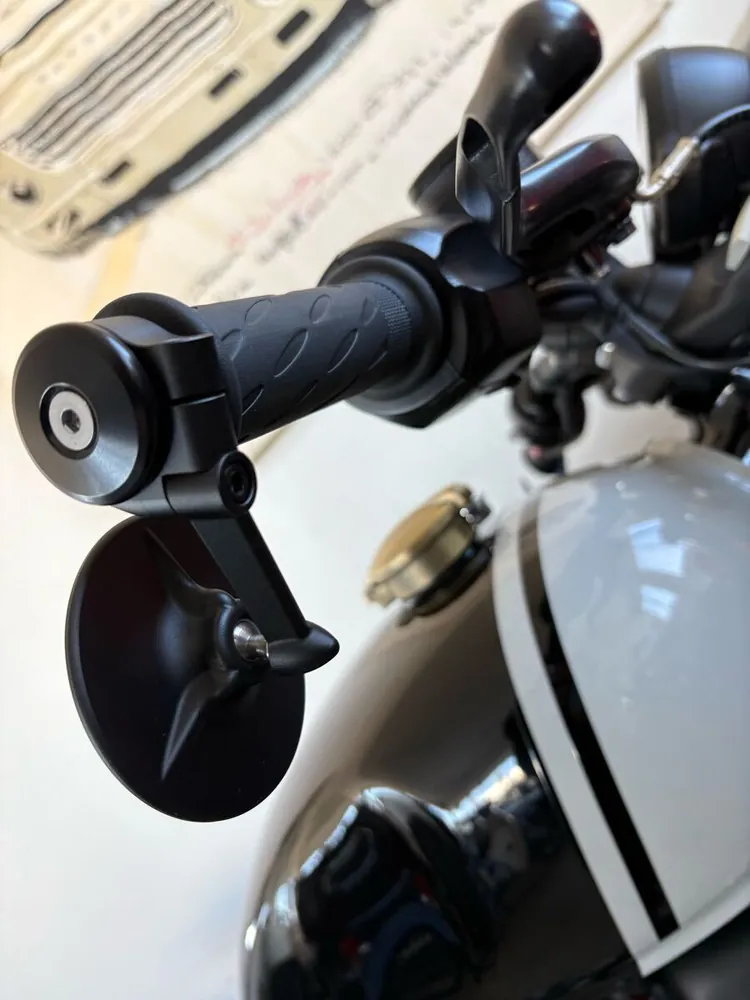 Triumph Bonneville Bobber из Японии, фото 10