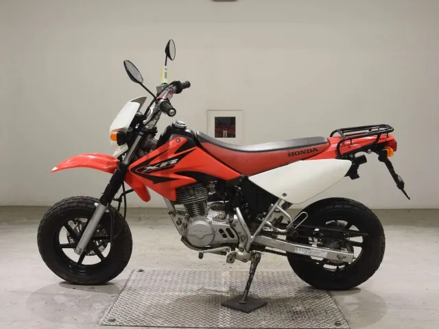 Honda XR100 Motard из Японии, фото 2