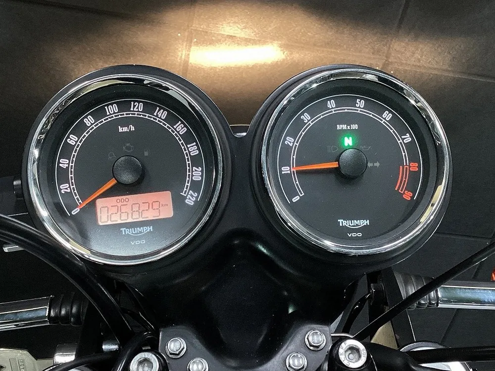 Triumph Bonneville T100 из Японии, фото 10