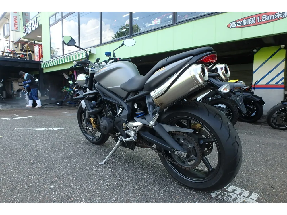 Triumph Street Triple R 675 из Японии, фото 12