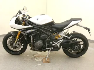 Triumph Speed Triple 1200 RR из Японии, фото 6